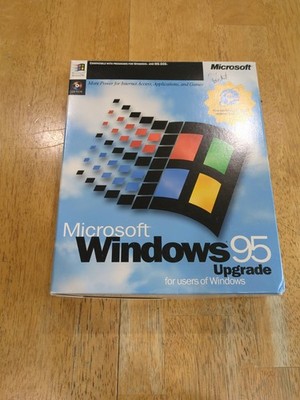Microsoft Windows 95 Upgrade CD-ROM w/IE 4.0, Keys, Reg. Card In Box