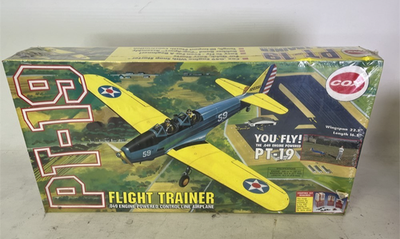 #ad Vintage COX PT 19 Airplane Flight Trainer 049 Gas Powered Engine Sealed New $395.00
