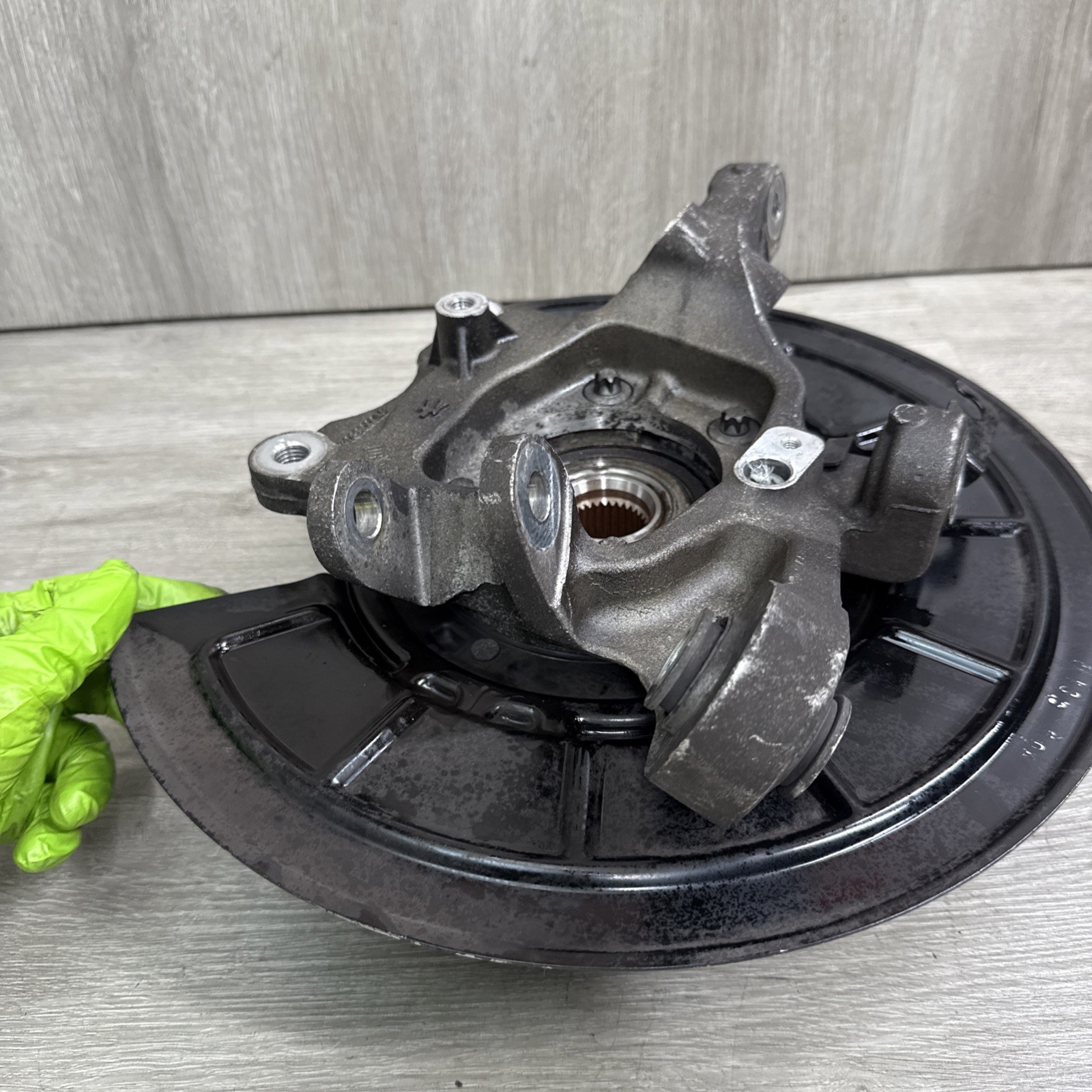 ✅ 2014-17 Maserati Quattroporte Rear Right Side Spindle Knuckle Hub Bearing OEM