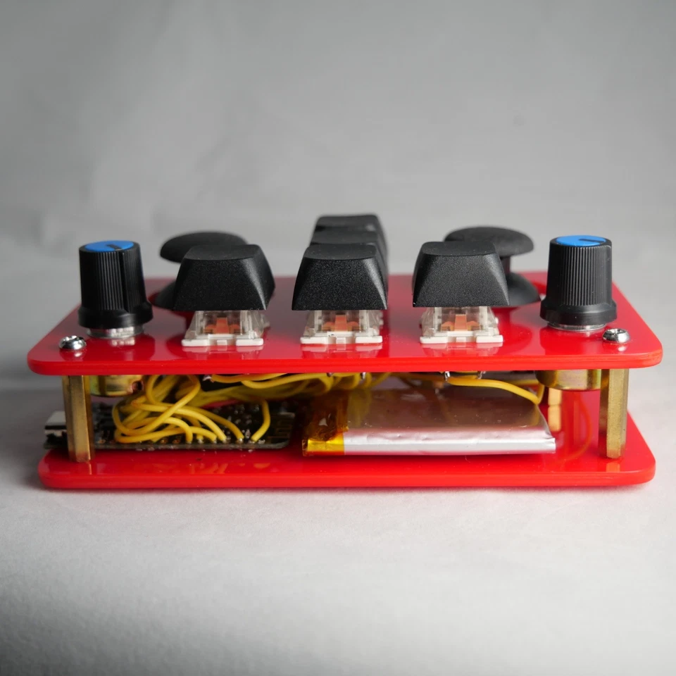 madMidi Acrylic Wireless Midi Controller - Image 3 of 4