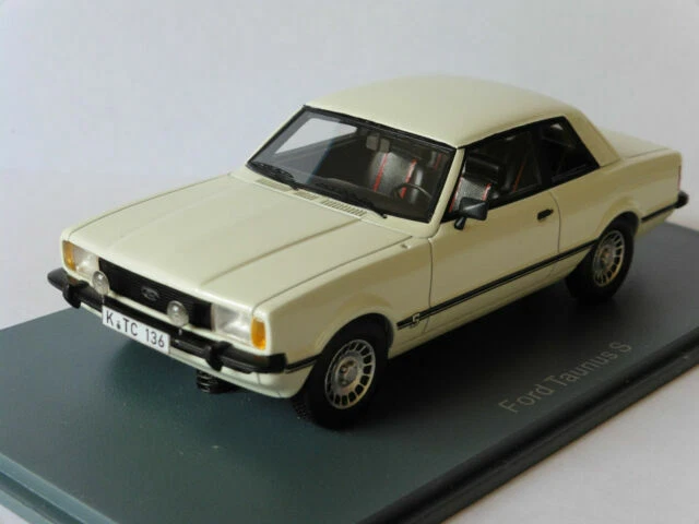 Voitures, camions et fourgons miniatures blancs Neo Scale Models 1:43