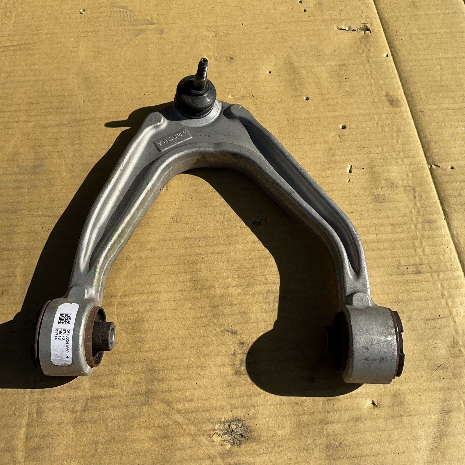 14-24 MASERATI Quattroporte/GHIBLI FRONT LEFT  UPPER CONTROL ARM OEM 0670004185