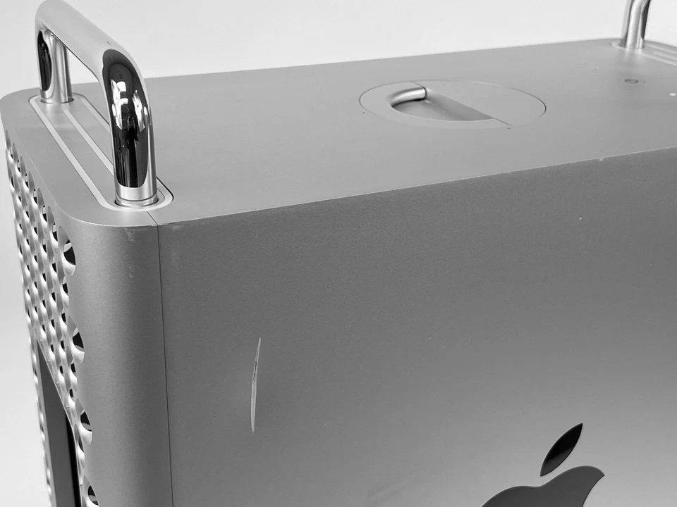 2019 Mac Pro 3.2GHz Intel 16-Core 96GB RAM 2TB SSD Radeon Pro 580X - Grade C - Image 4 of 4