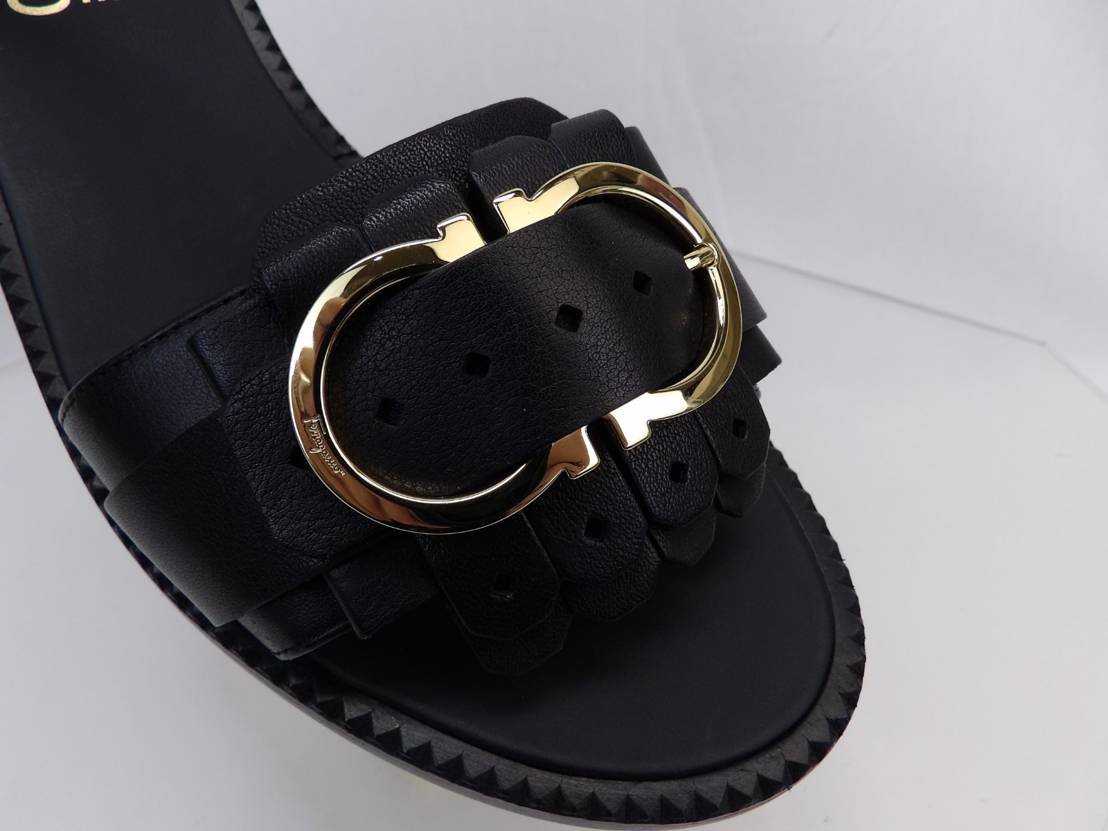 SALVATORE SALVATORE SALVATORE FERRAGAMO ELAN BLACK LEATHER GANCINI FRINGE BIT SANDALS PUMPS 9.5 B 9fd165 SALVATORE SALVATORE SALVATORE FERRAGAMO ELAN BLACK LEATHER GANCINI FRINGE BIT SANDALS PUMPS 9.5 B 9fd165