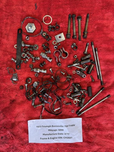 15" 7mm Vintage Style Spark Plug Wire For Triumph/BSA 500/650 A65 A50 - Red With Black & Yellow Tracers 1 thumbnail image