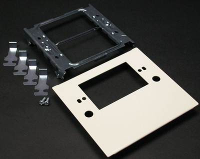 Wiremold V4047C-1 1-Gang Raceway Device Plate Ivory Faceplate (Lot of 10)