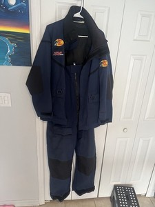 bass pro shops 100mph Gore-Tex jacket w Hood Bibs