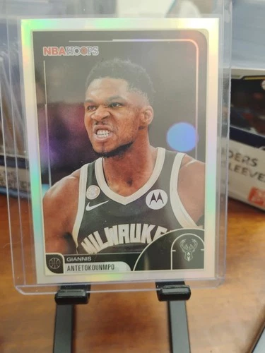 2025-26 Topps NBA Hoops Giannis Antetokounmpo #165