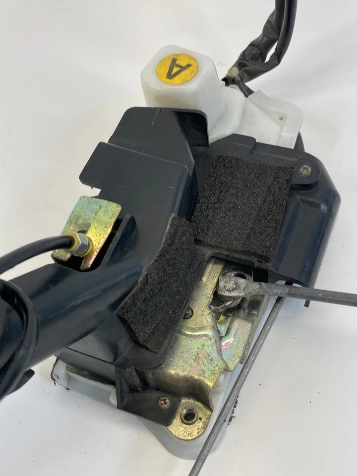 Actuador de cierre de puerta lateral pasajero delantero derecho Acura RL 1998-2004 FABRICANTE DE EQUIPOS ORIGINALES Foto 3 de 4