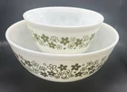 Vintage Pyrex 402/404 Spring Blossom Crazy Daisy White/Avocado Green Bowls Rare