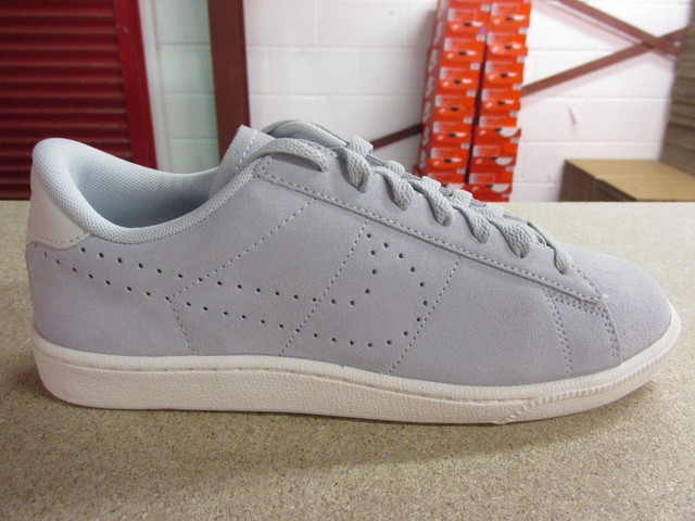 nike tennis classic trainers