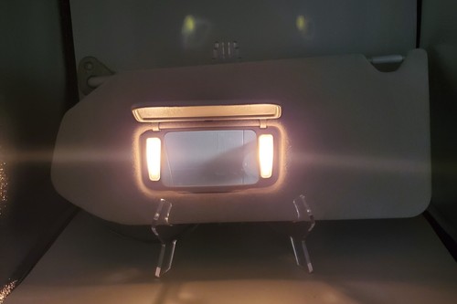 2008-2003 Honda Pilot Sun Visor Gray OEM Driver side Vanity Mirror Light Tested - Picture 3 of 17