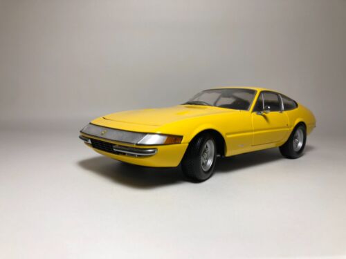 1/18 KOSHO Ferrari 365GTB/4 Daytona '69 (YELLOW) - Picture 13 of 23