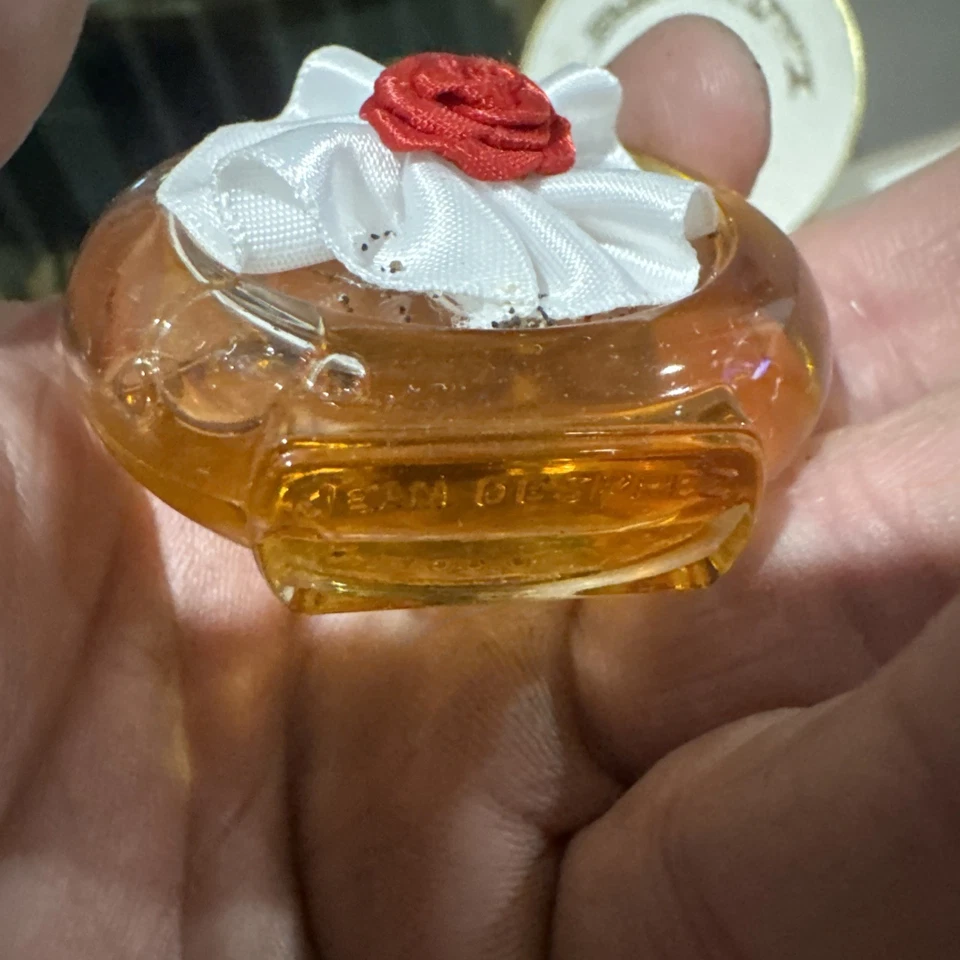 Revolution A Versailles .50FL OZ/15 ML EAU DE PARFUM CONC. Caja Jean Desprez 97% Foto 4 de 4