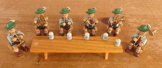Schönes Vintage Erzgebirge Holz Oktoberfest Band Set Deutsch