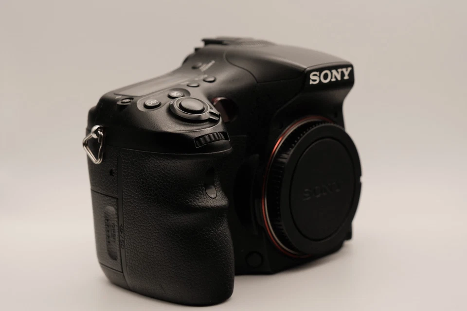 Sony Alpha A77 SLT-A77V 24.3MP Digital Camera Body Only - Please Read - Image 4 of 4