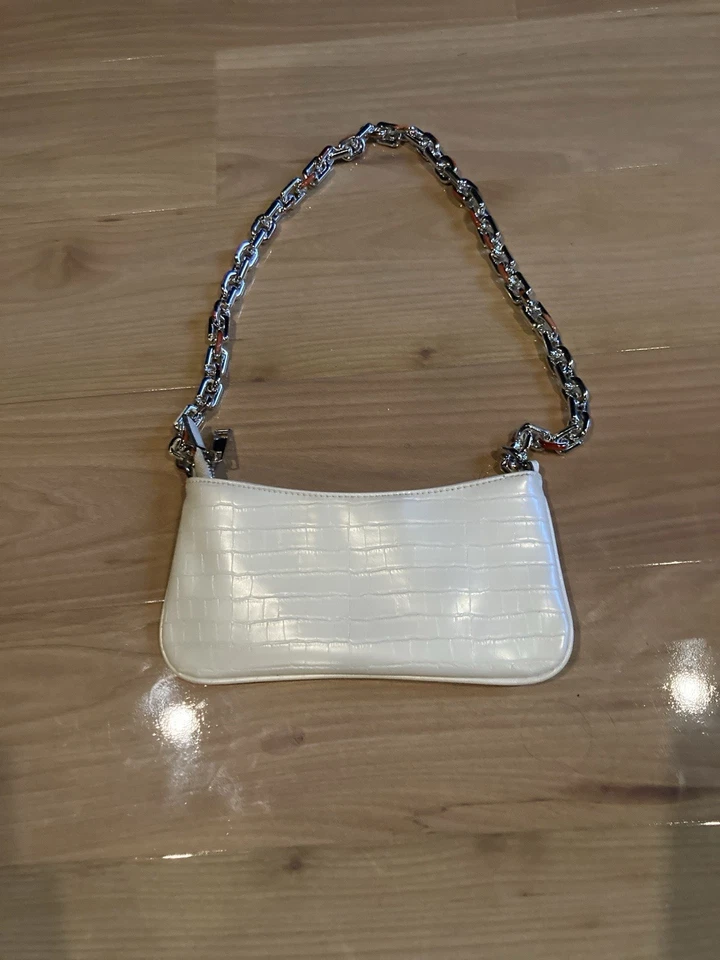 Bolso de hombro ALDO imitación cocodrilo en relieve con correa de cadena plateada noche fuera Foto 4 de 4