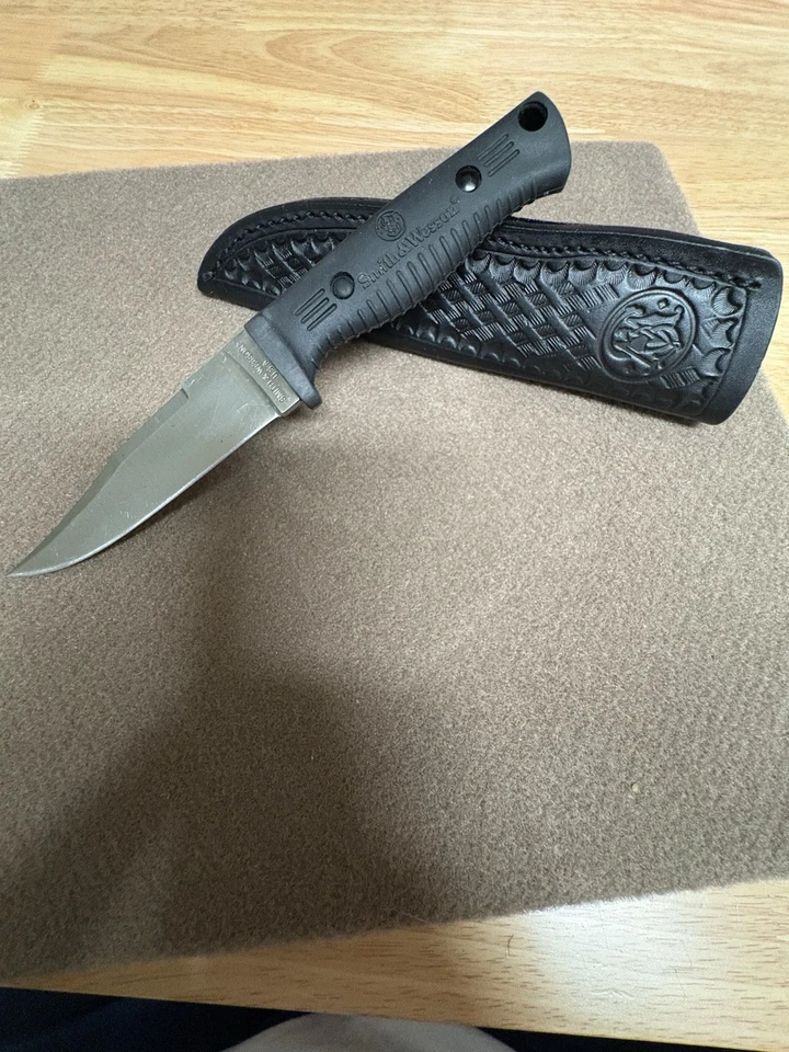 罕见,老式 First Production Run S&W 狩猎刀 美国制造! — 第 4/4 张图片