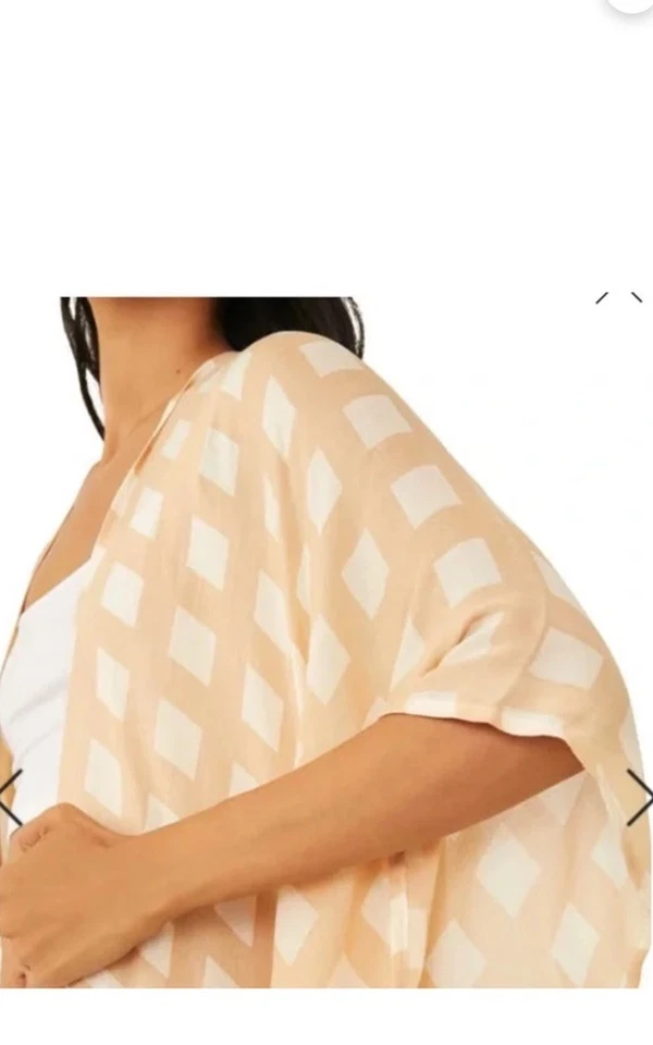 Kimono feminino Free People Kenna acabamento com babado espanador pêssego e cobertura branca - Imagem 2 de 4