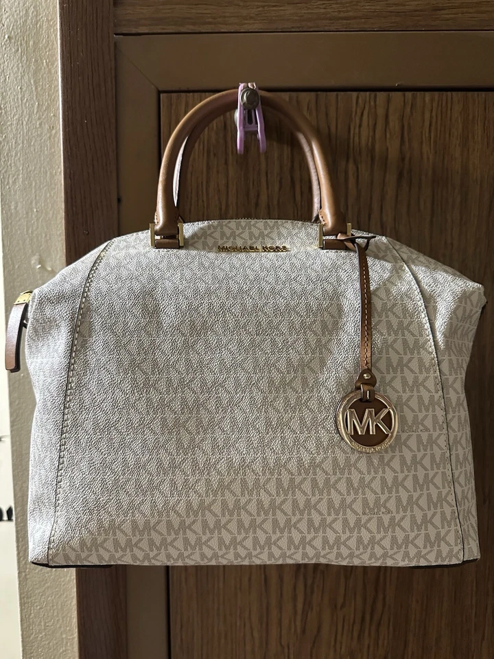 CARTERA GRANDE MICHAEL KORS FIRMA RILEY VAINILLA NUEVA CON ETIQUETAS AUTÉNTICA Foto 4 de 4