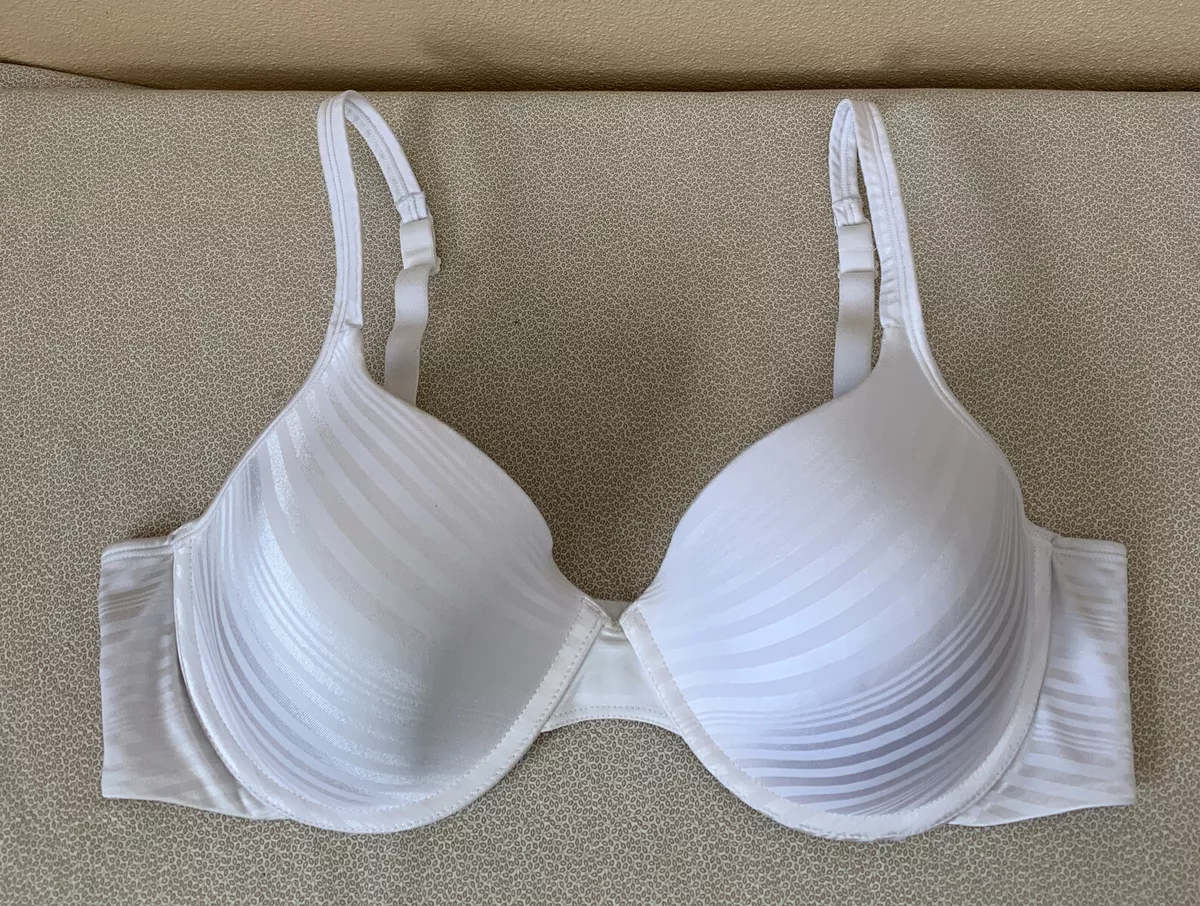 Pre- Owned Hanes Women Bra Size 40C White Underwire Padded Full Coverage  Bra.