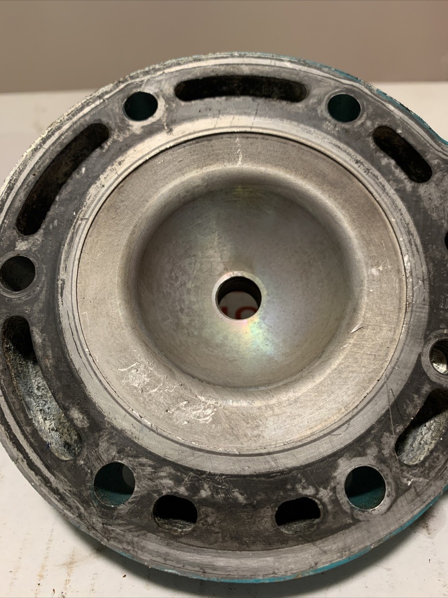 KAWASAKI ZXI STX 1100 OEM CYLINDER HEAD HEADS 11001-3723 KAWASAKI ZXI STX 1100 OEM CYLINDER HEAD HEADS 11001-3723