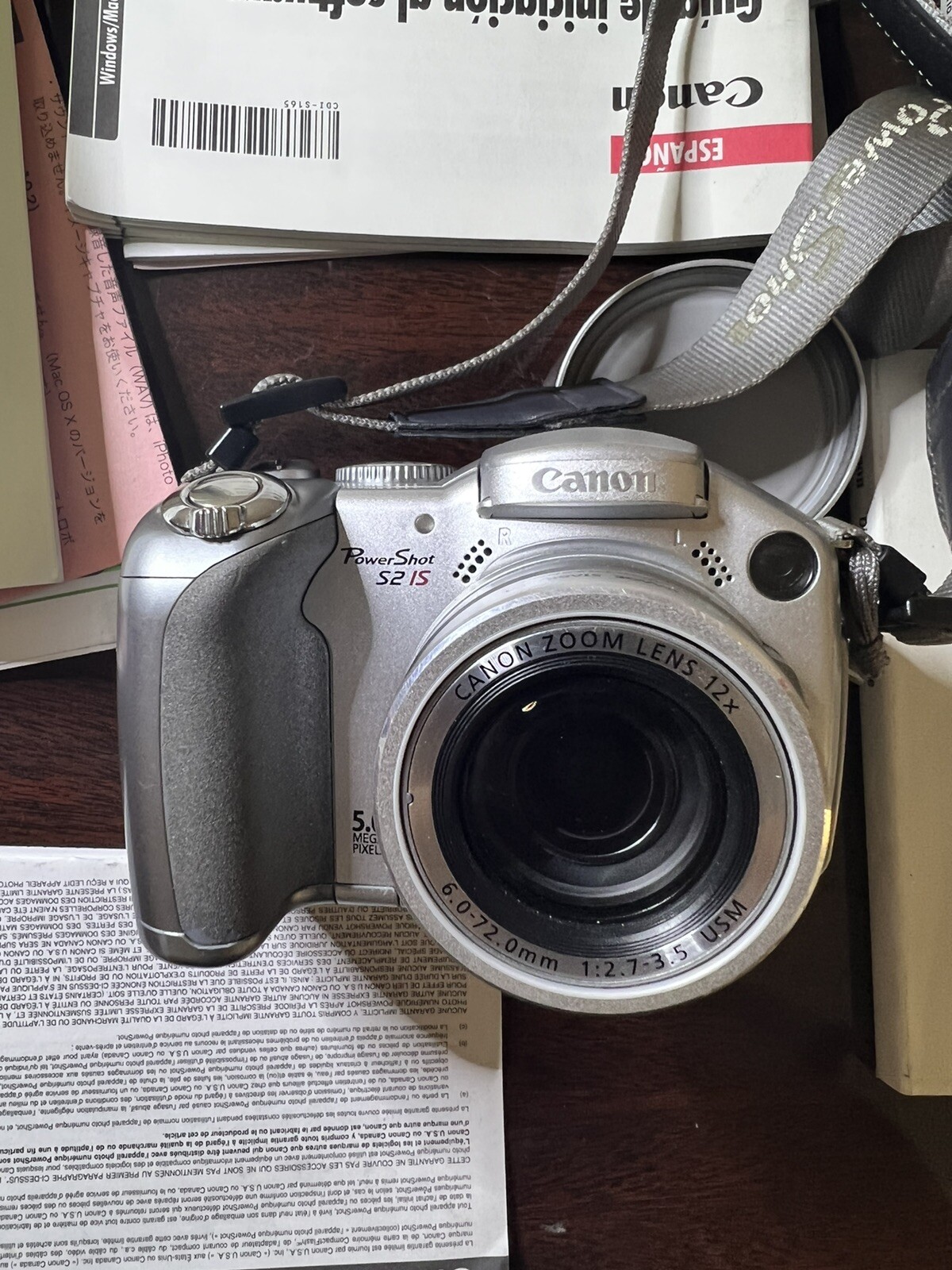 Canon PowerShot S2 IS 5.0MP 12x Digital Camera (PC1130) Stuck