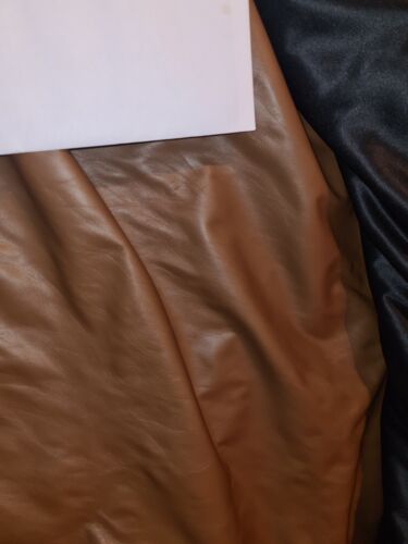 tissu skai ou simili cuir col Marron semi epais  vente au metre - Afbeelding 1 van 1