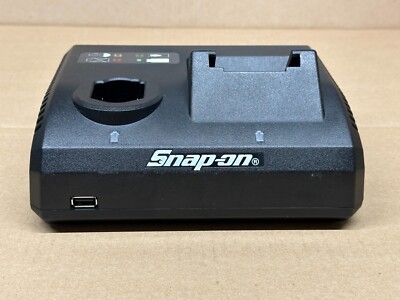 Snap-On 14.4v and 18v Dual Bay Cordless Battery Charger - CTC131A