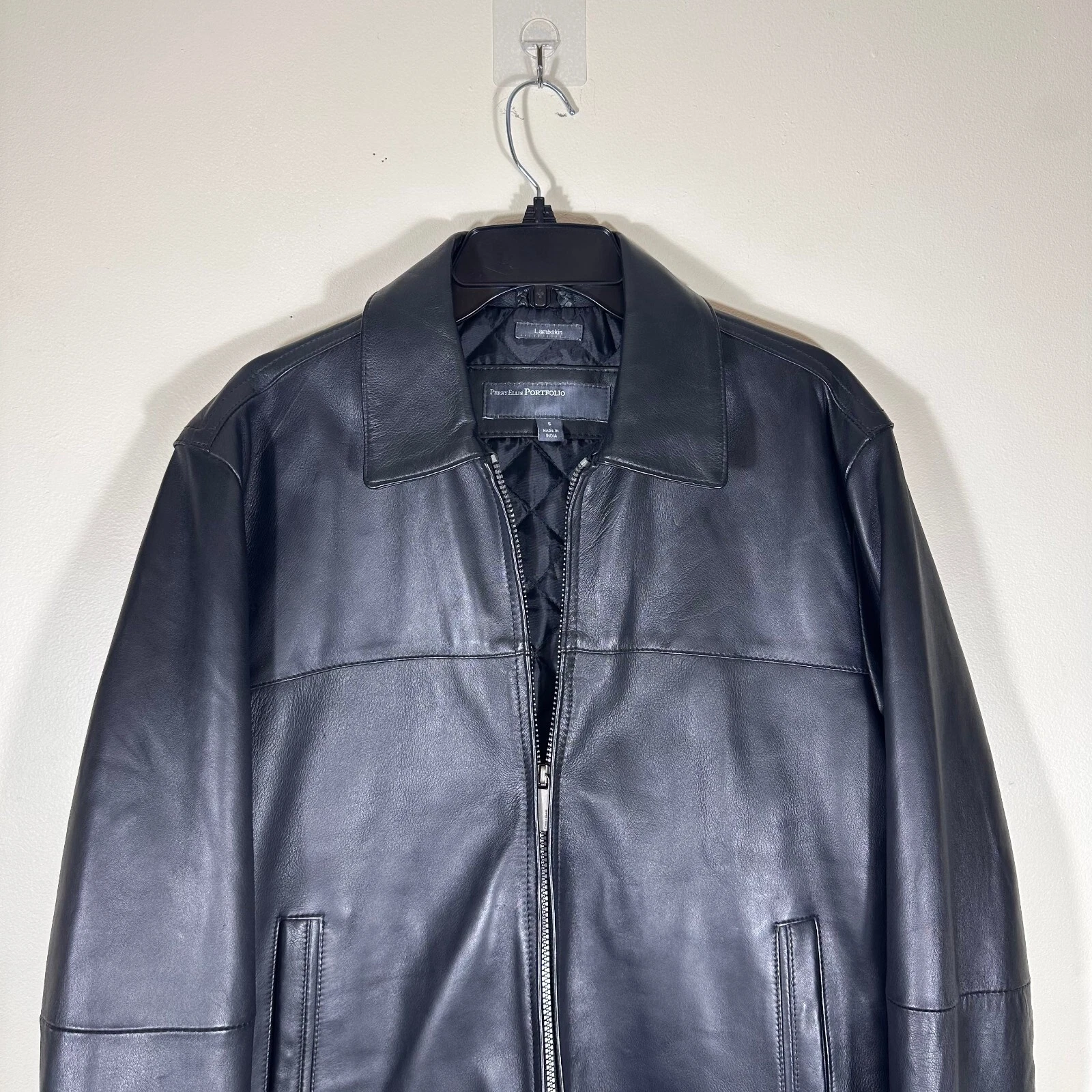 Perry Ellis Portfolio Lambskin Leather Black Jacket Quilted Lining - product detail image 2