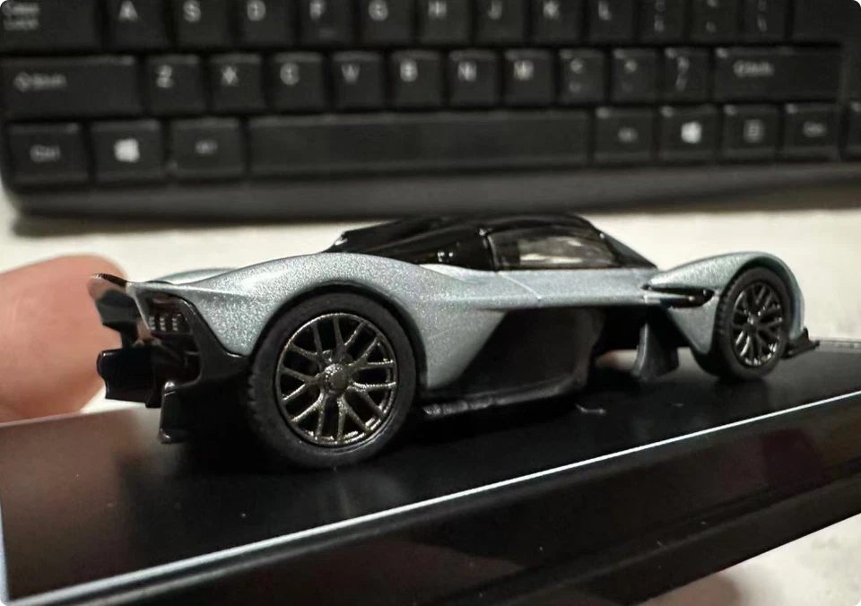 Postercars 1:64 Aston Martin Valkyrie Diecast Model Car Rubber Tires New Card - Image 4 of 4
