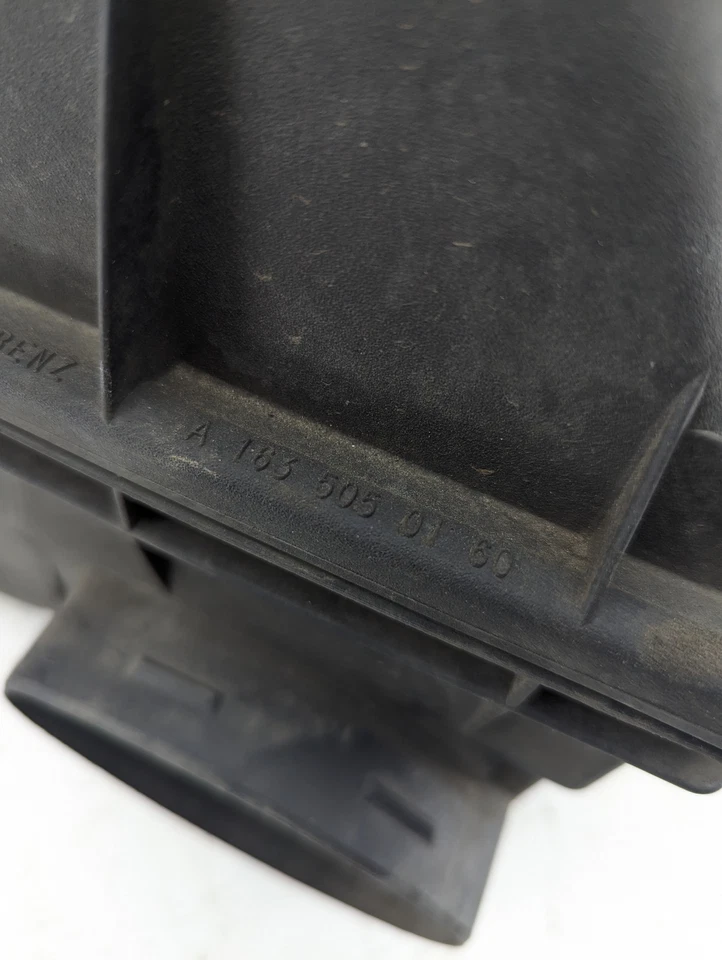 Caja limpiadora de filtro de admisión de aire Mercedes Benz Clase Ml 1998-2002 1635050160 OEM Foto 3 de 4