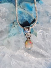 Geschenkset: Welo Opal Anhänger plus Silberkette   (H75)