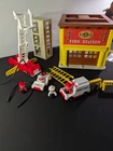 VTG Fisher Price Play Family Fire Station 928 Little People Orig Box COMPLETE