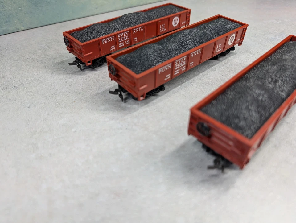 USED Model Power HO Scale 40' Gondola Pennsylvania #357621 Red w/ Load (3 pcs) - Image 4 of 4