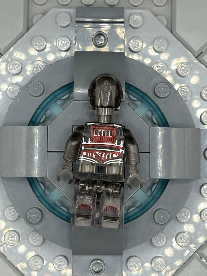 LEGO Starwars Rare C-3PO Minifigure - Image 2 of 4