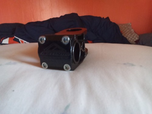 Azonic shorty deluxe mtb stem 1-1/8, 25.4 60 mm. black, made in u.s.a.