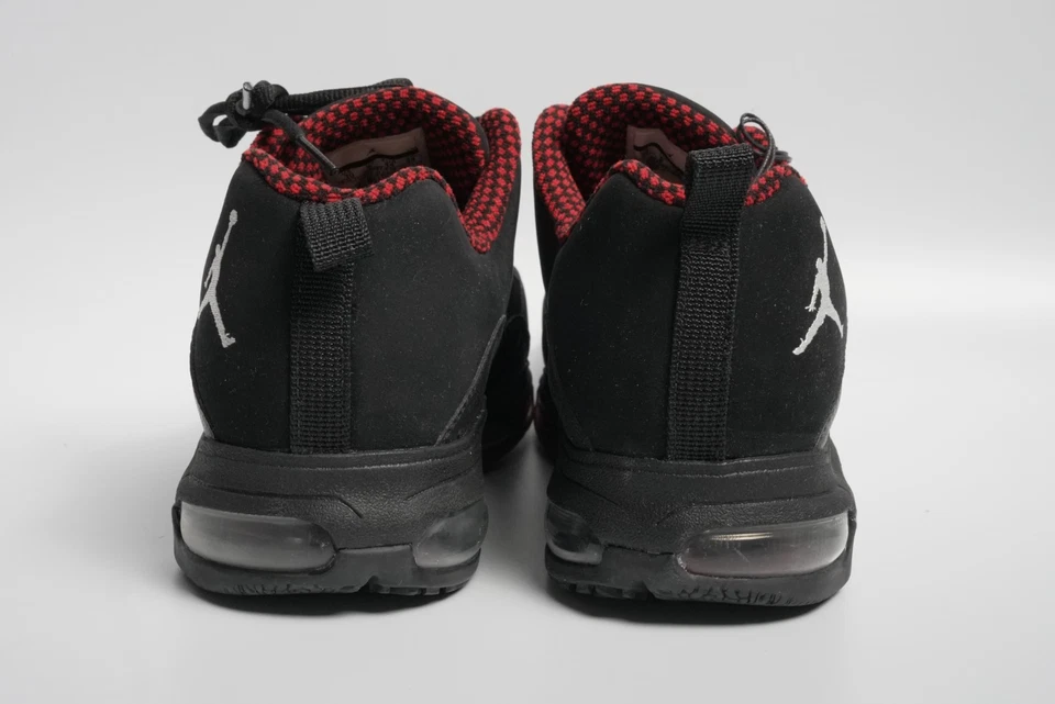 Jordan CMFT Air Max 10 negro/rojo universitario - 442087-010 - talla 10 Foto 4 de 4