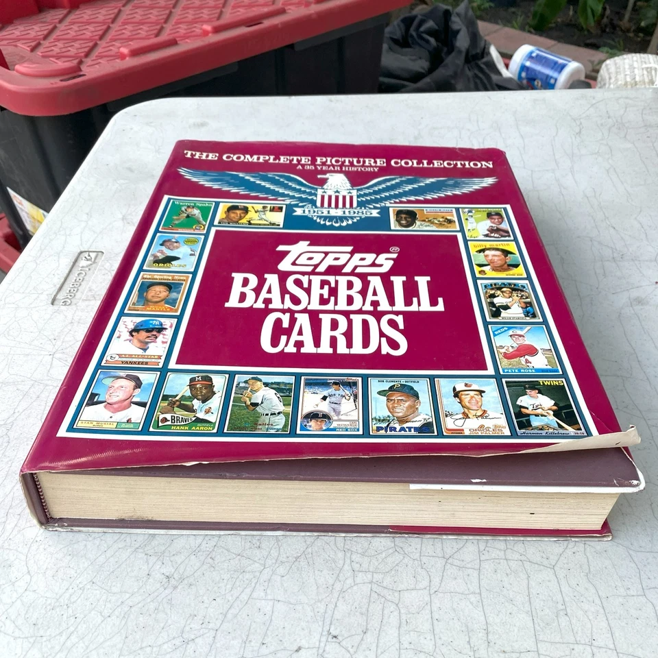 TOPPS Baseball Cards The Complete Picture Collection (1985) Book by Warner - Image 2 of 4