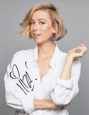 Authentic HAND Signed Iliza Shlesinger 10x8 Photo IN PERSON [19620]
