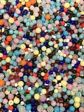 1 POUND VINTAGE JAPANESE CHERRY BRAND GLASS ASSORTED COLOR & SIZE BULK BEAD LOT