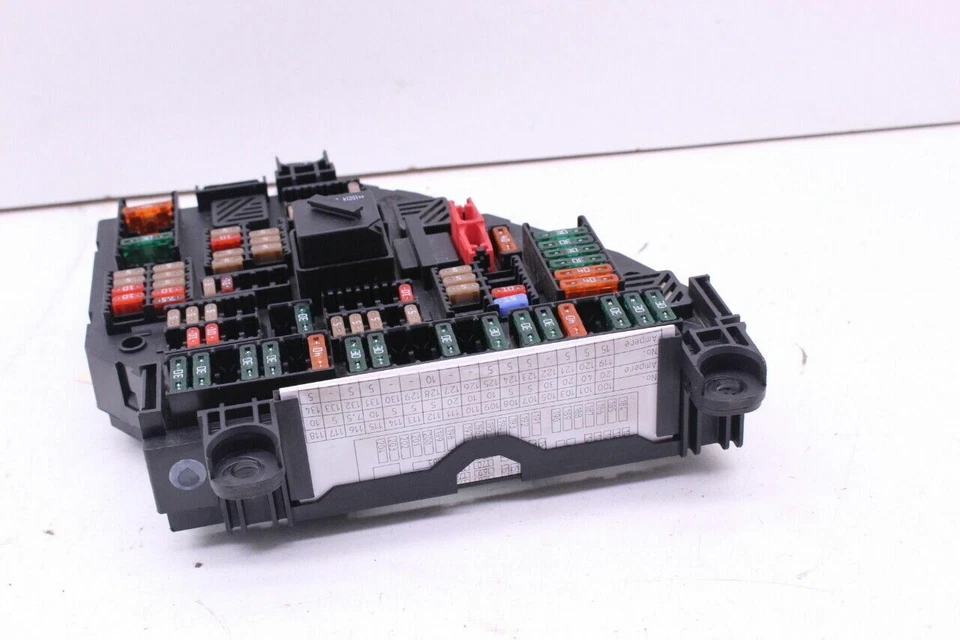 2011 BMW 750Li Fuse Relay Box Rear OEM Used - Изображение 2 из 4