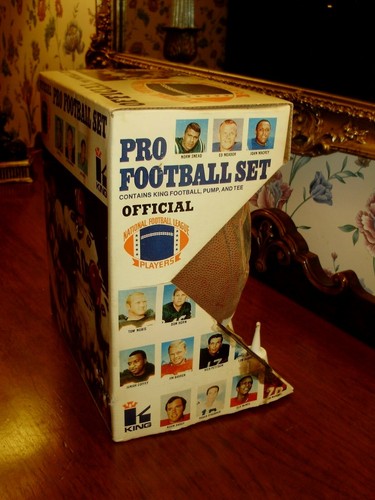 1960's KING NFL PRO FOOTBALL SET - KING 9360 NFL COWHIDE FOOTBALL * TEE * PUMP NOS! - Bild 5 von 11