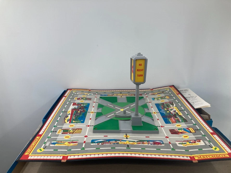 Vintage Matchbox Traffic Board Card Game No Cars Fred Bronner FB 5 Retro Toy 68 - Image 2 of 4