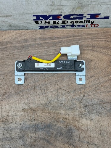 HYUNDAI TUCSON MK3 KEYLESS ENTRY ANTENNA SENSOR SWITCH 95420-D3200 2016-2021 - Picture 2 of 5