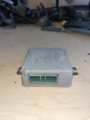 Lu A様　　8950 84-88 Toyota Pickup Truck 4Runner Emission Control Computer