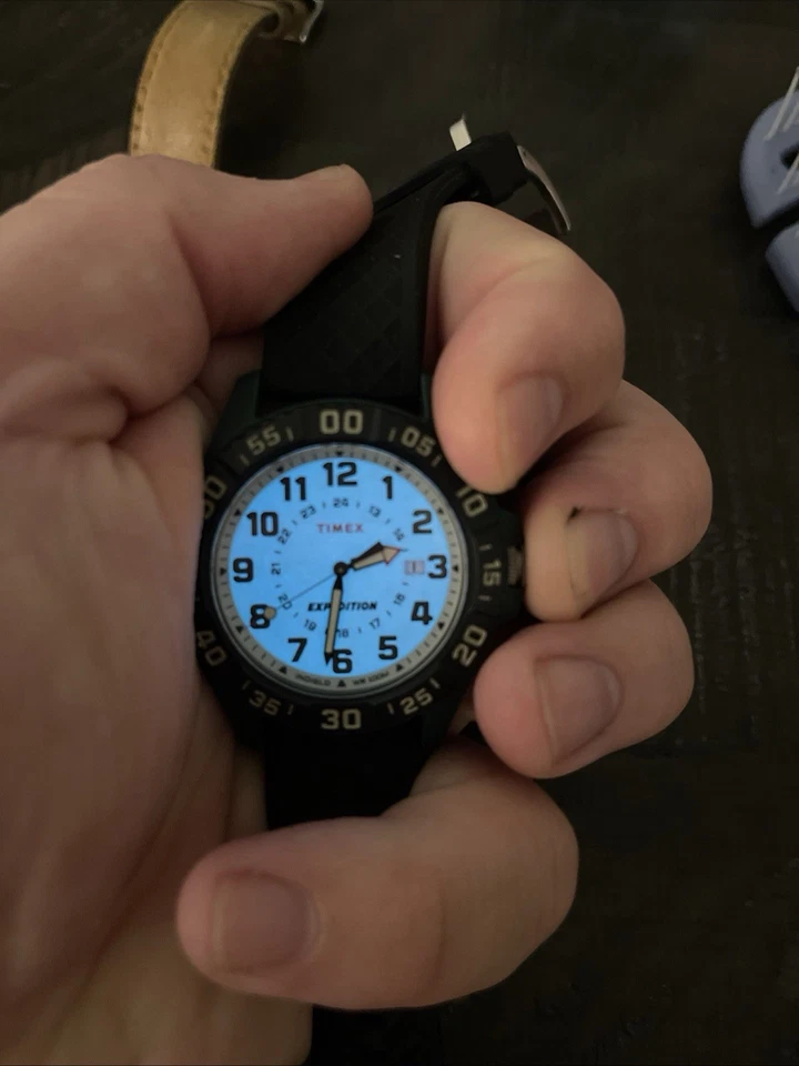 Reloj Timex Expedition Camper Estuche Verde Indiglo Nuevo de Lote Antiguo con Correa Ritchie Waffle Foto 2 de 2