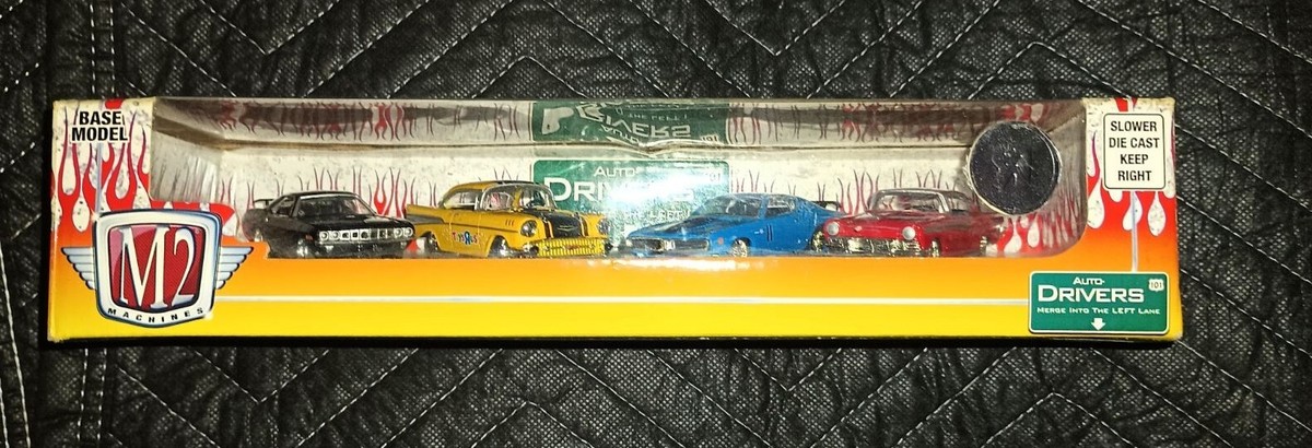 【USミニカー 】M2 Machines 1/64 AUTO-Drivers M2 Machines Auto-Drivers 1:64 4 Car Set Ultra RARE Toys-R-Us