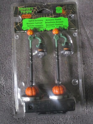 Halloween Lemax Spooky Town, Witch Pumpkin Patch Lamp Post  2017