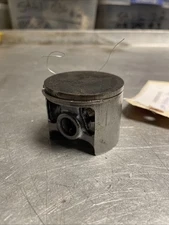 OEM GOOD USED JONSERED 670 CHAINSAW PISTON / RINGS